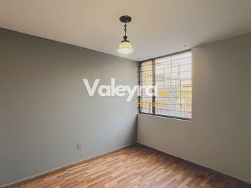 CASA EN VENTA A UNA CUADRA DE AVENIDA REVOLUCIÓN
