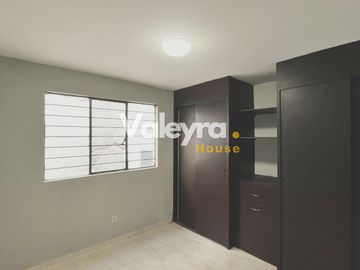 CASA EN VENTA A UNA CUADRA DE AVENIDA REVOLUCIÓN