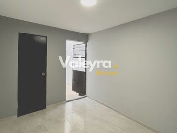 CASA EN VENTA A UNA CUADRA DE AVENIDA REVOLUCIÓN