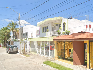 Casa En Venta Col. Jardines Del Country, Remate Bancario
