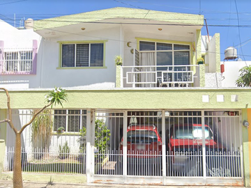 Casa En Venta Col. Jardines Del Country, Remate Bancario