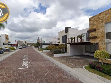 Casa en Cumbres del Lago Juriquilla Querétaro. Remates Exclusivos, Tu nuevo hogar te espera.