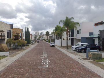 Casa en Cumbres del Lago Juriquilla Querétaro. Remates Exclusivos, Tu nuevo hogar te espera.