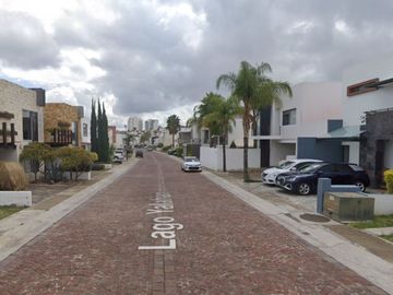 Casa en Cumbres del Lago Juriquilla Querétaro. Remates Exclusivos, Tu nuevo hogar te espera.