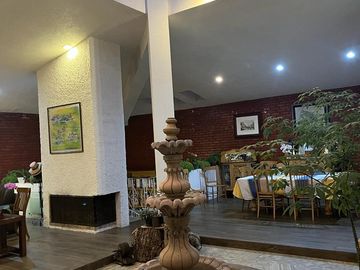 VENDO AMPLIA Y COMODA CSA DE UN PISO EN BOSQUE DE LA HERRADURA