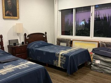 VENDO AMPLIA Y COMODA CSA DE UN PISO EN BOSQUE DE LA HERRADURA