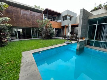 Oportunidad única: Venta moderna Casa en el mejor condominio de La Molina