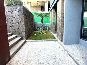 Departamento Penthouse en Venta, de dos niveles dentro de condominio en Cañadas del Arroyo, Corregidora