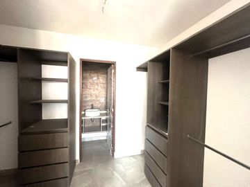 Departamento Penthouse en Venta, de dos niveles dentro de condominio en Cañadas del Arroyo, Corregidora