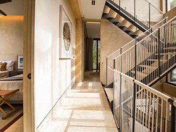 LUJOSA Y EXCLUSIVA VILLA DENTRO DEL DESARROLLO CORASOL, ARQUITECTURA DE SORDO MADALENO