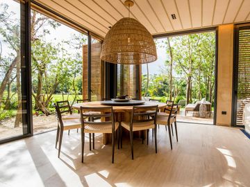 LUJOSA Y EXCLUSIVA VILLA DENTRO DEL DESARROLLO CORASOL, ARQUITECTURA DE SORDO MADALENO