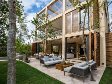 LUJOSA Y EXCLUSIVA VILLA DENTRO DEL DESARROLLO CORASOL, ARQUITECTURA DE SORDO MADALENO