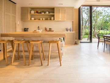 LUJOSA Y EXCLUSIVA VILLA DENTRO DEL DESARROLLO CORASOL, ARQUITECTURA DE SORDO MADALENO