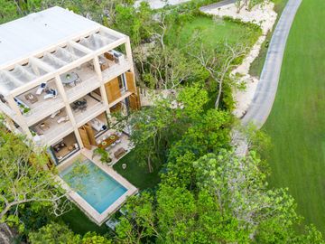 LUJOSA Y EXCLUSIVA VILLA DENTRO DEL DESARROLLO CORASOL, ARQUITECTURA DE SORDO MADALENO