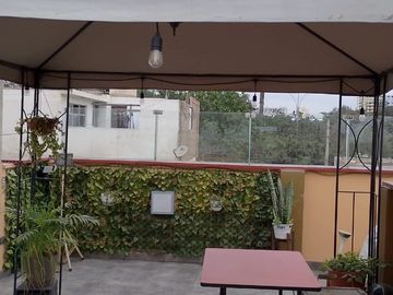 CASA EN EXCELENTE UBICACION A ESPALDAS DE HIRAOKA