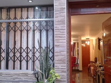 CASA EN EXCELENTE UBICACION A ESPALDAS DE HIRAOKA