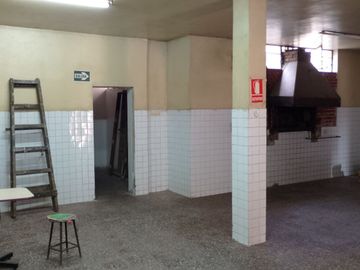 ALQUILER LOCAL COMERCIAL 1ER PISO EN ZONA TRÁNSITABLE Y COMERCIAL EN AVENIDA CANADA SAN BORJA