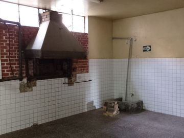 ALQUILER LOCAL COMERCIAL 1ER PISO EN ZONA TRÁNSITABLE Y COMERCIAL EN AVENIDA CANADA SAN BORJA