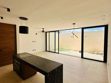 Casa en Venta de 3 habitaciones en Temozon , Mérida