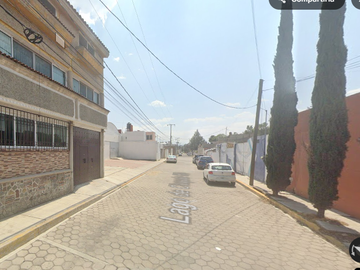 Casa ubicada en colonia Rafael Ávila Camacho Cholula Puebla. Con 6 recamaras y 564m2. A unos minutos de la Explanada Puebla.