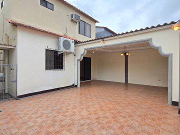 Casa en Venta Urbanización Villa Club ¡Oportunidad!