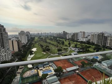 Venta Dúplex de lujo con terraza de 63 m², jacuzzi y vista panorámica al Golf de San Isidro