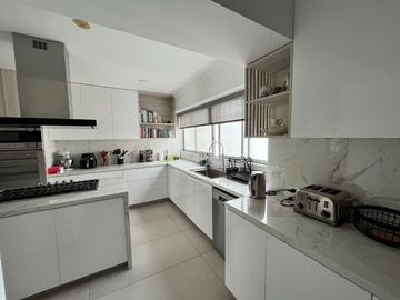 Venta Dúplex de lujo con terraza de 63 m², jacuzzi y vista panorámica al Golf de San Isidro