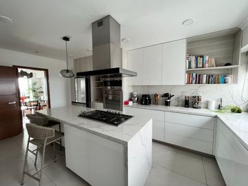 Venta Dúplex de lujo con terraza de 63 m², jacuzzi y vista panorámica al Golf de San Isidro