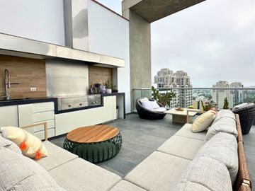 Venta Dúplex de lujo con terraza de 63 m², jacuzzi y vista panorámica al Golf de San Isidro