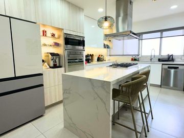 Venta Dúplex de lujo con terraza de 63 m², jacuzzi y vista panorámica al Golf de San Isidro