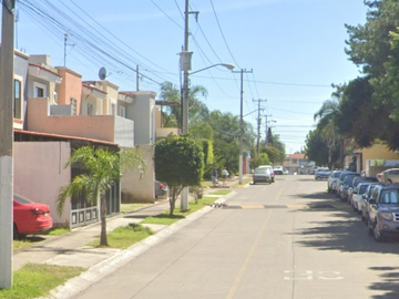Casa en Parques de Tesistán II Zapopan Jalisco.