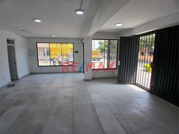 Se Alquila Local Comercial En SJL