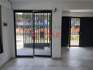 Se Alquila Local Comercial En SJL