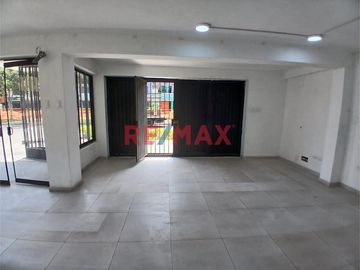 Se Alquila Local Comercial En SJL