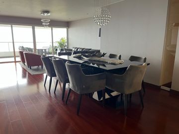 Venta Dpto. de lujo con vista panorámica al Golf Los Inkas – Terraza, cava y 3 dorms. con baño propio
