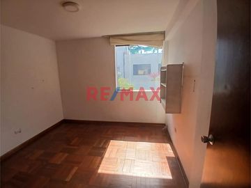 Se Vende Hermosa Casa De 2 Pisos + Terraza