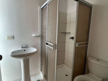 HERMOSA CASA EN VENTA - CASAS DEL VALLE