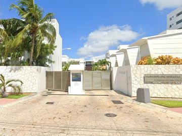 REMATO HERMOSA CASA INCREIBLE PRECIO UBICADA EN EL RESIDENCIAL MALECON CANCUN APROVECHA