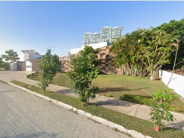Casa en Venta. Altabrisa, Mérida, Yucatán. Remate Hipotecario.