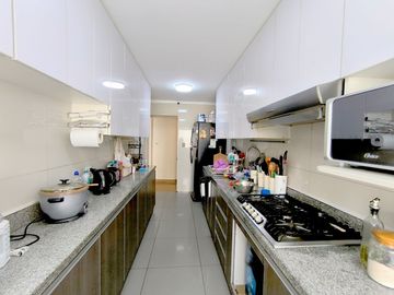 VENTA DE AMPLIO DEPARTAMENTO EN LA URB. CLUB GOLF LOS INCAS - SURCO