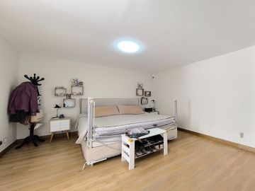 VENTA DE AMPLIO DEPARTAMENTO EN LA URB. CLUB GOLF LOS INCAS - SURCO
