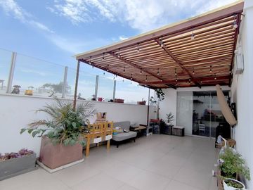VENTA DE AMPLIO DEPARTAMENTO EN LA URB. CLUB GOLF LOS INCAS - SURCO