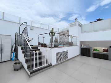 VENTA DE AMPLIO DEPARTAMENTO EN LA URB. CLUB GOLF LOS INCAS - SURCO
