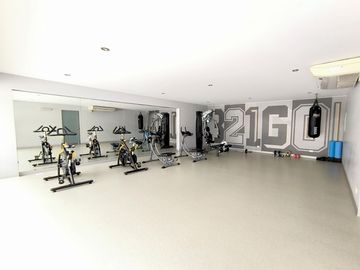 VENTA DE AMPLIO DEPARTAMENTO EN LA URB. CLUB GOLF LOS INCAS - SURCO