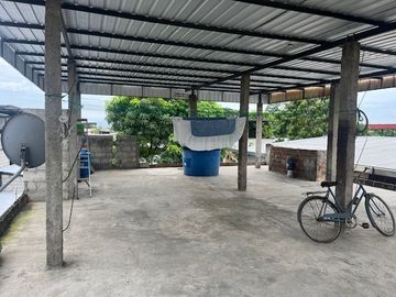 CASA RENTERA CON ALTA RENTABILIDAD- 2 LOCALES + 2 DEPARTAMENTOS- SECTOR UNIVERSIDAD CATÓLICA