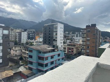 VENDO DEPARTAMENTO DE 129.07M, SECTOR U. UTE RUMIPAMBA