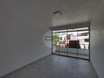 Departamento Flat, 2° piso, remodelado, en Venta