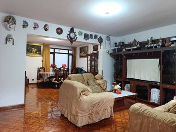 VENTA DE CASA EN HUASCATA, CHACLACAYO