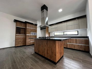 Casa Campestre en Venta, Condominio las Marias - via cerritos la Virginia