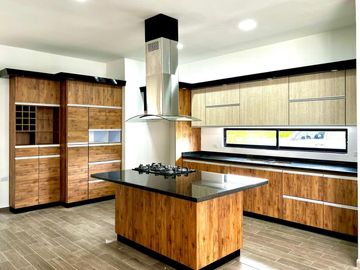 Casa Campestre en Venta, Condominio las Marias - via cerritos la Virginia